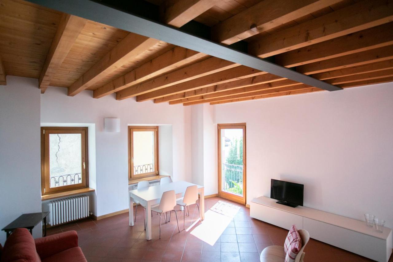 Iseolakerental - Casa Del Pescatore Riva di Solto Exterior photo