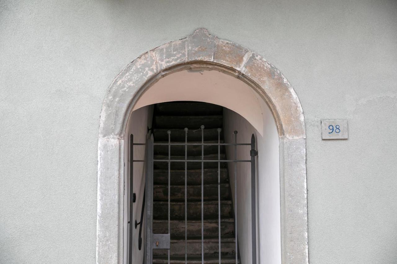 Iseolakerental - Casa Del Pescatore Riva di Solto Exterior photo